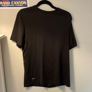 Athletic sport shirt